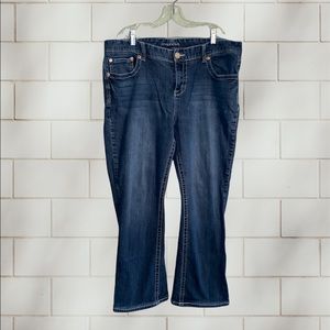 Maurices low rise boot cut jean